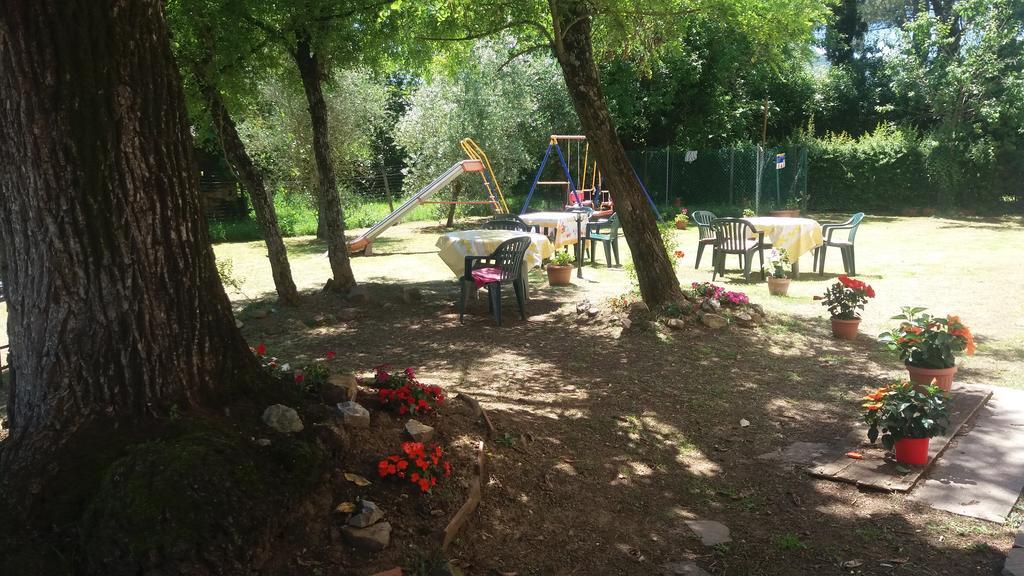 Azzurre Beb Bed & Breakfast Laterina Екстериор снимка