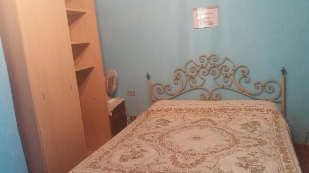 Azzurre Beb Bed & Breakfast Laterina Екстериор снимка