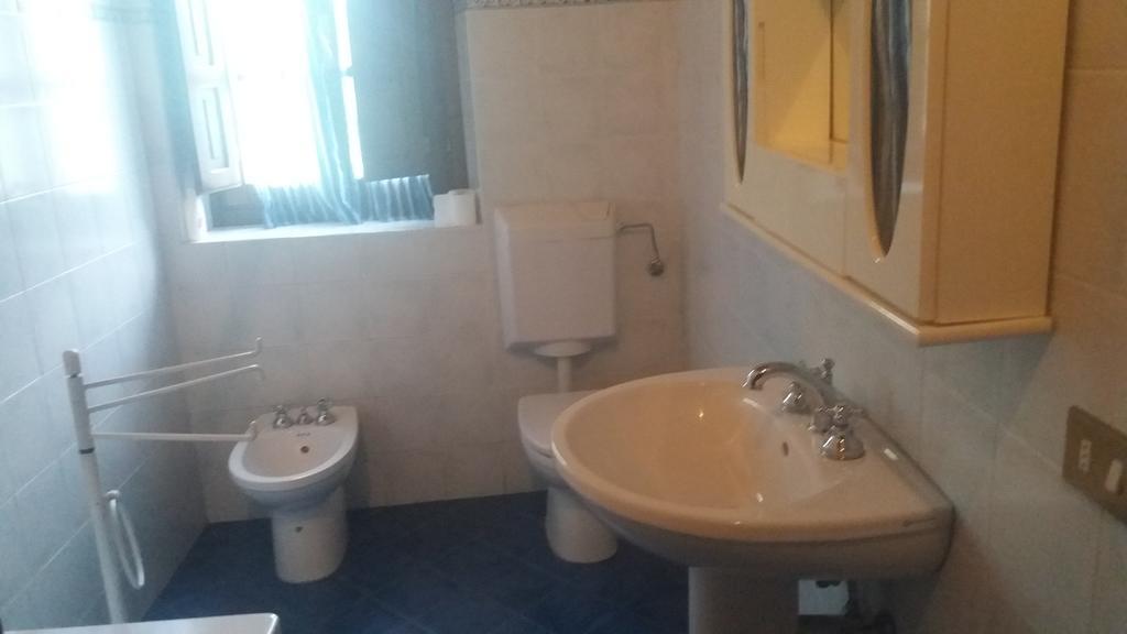 Azzurre Beb Bed & Breakfast Laterina Екстериор снимка