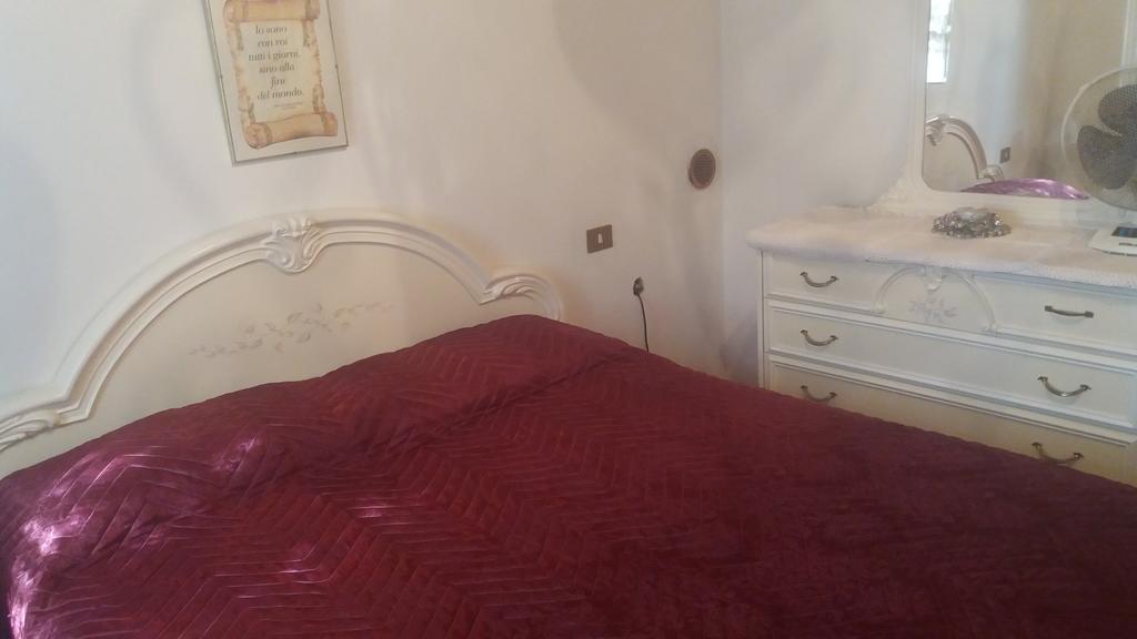 Azzurre Beb Bed & Breakfast Laterina Екстериор снимка