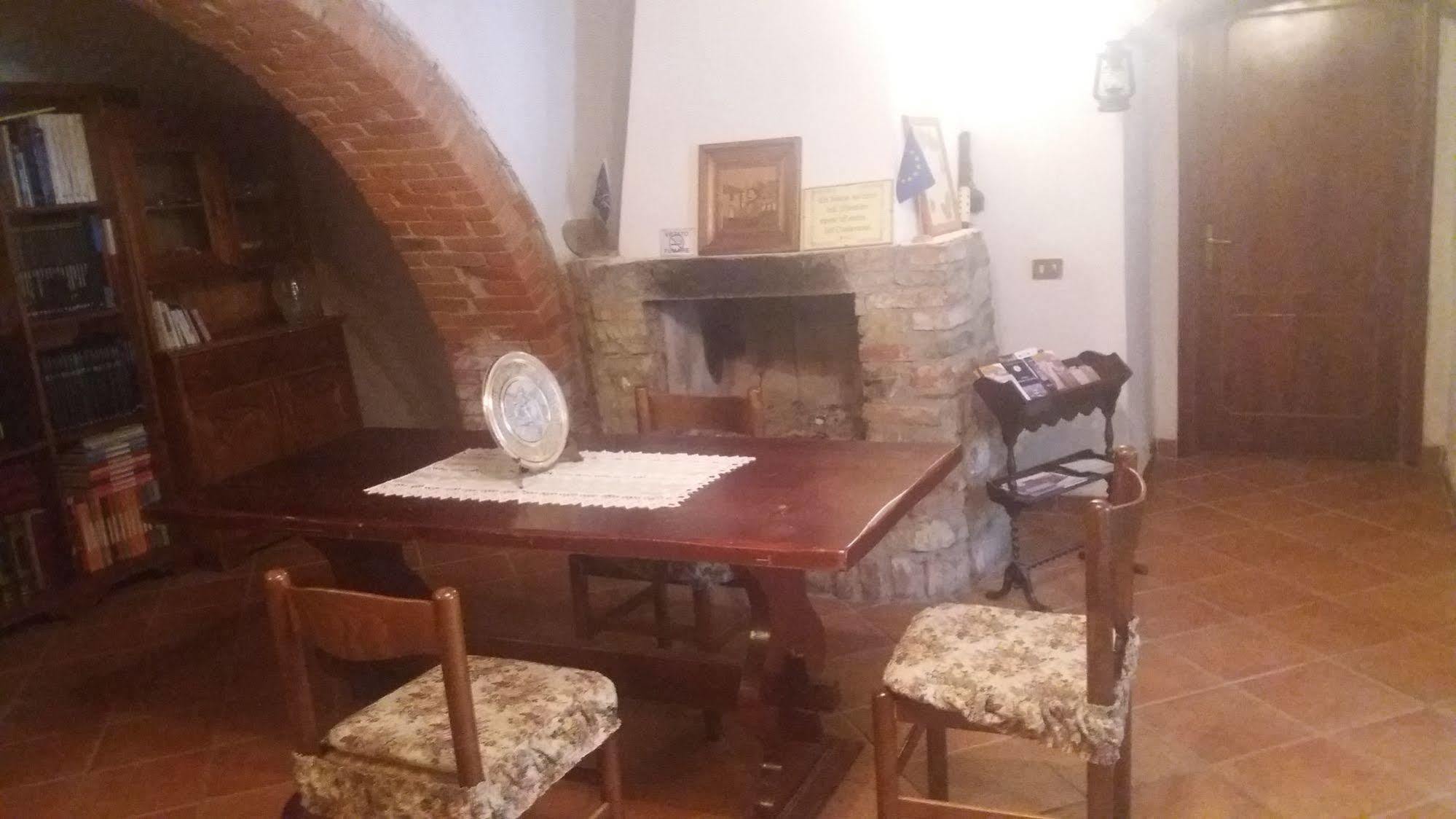 Azzurre Beb Bed & Breakfast Laterina Екстериор снимка